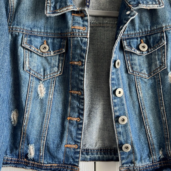 Jean jacket - Picture 2 of 5